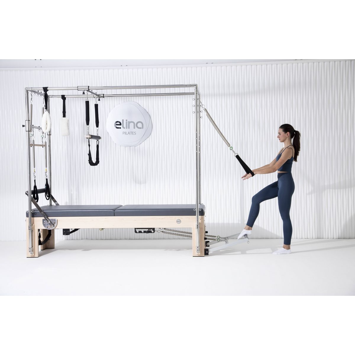 Elite Cadillac-Reformer spring bar detail